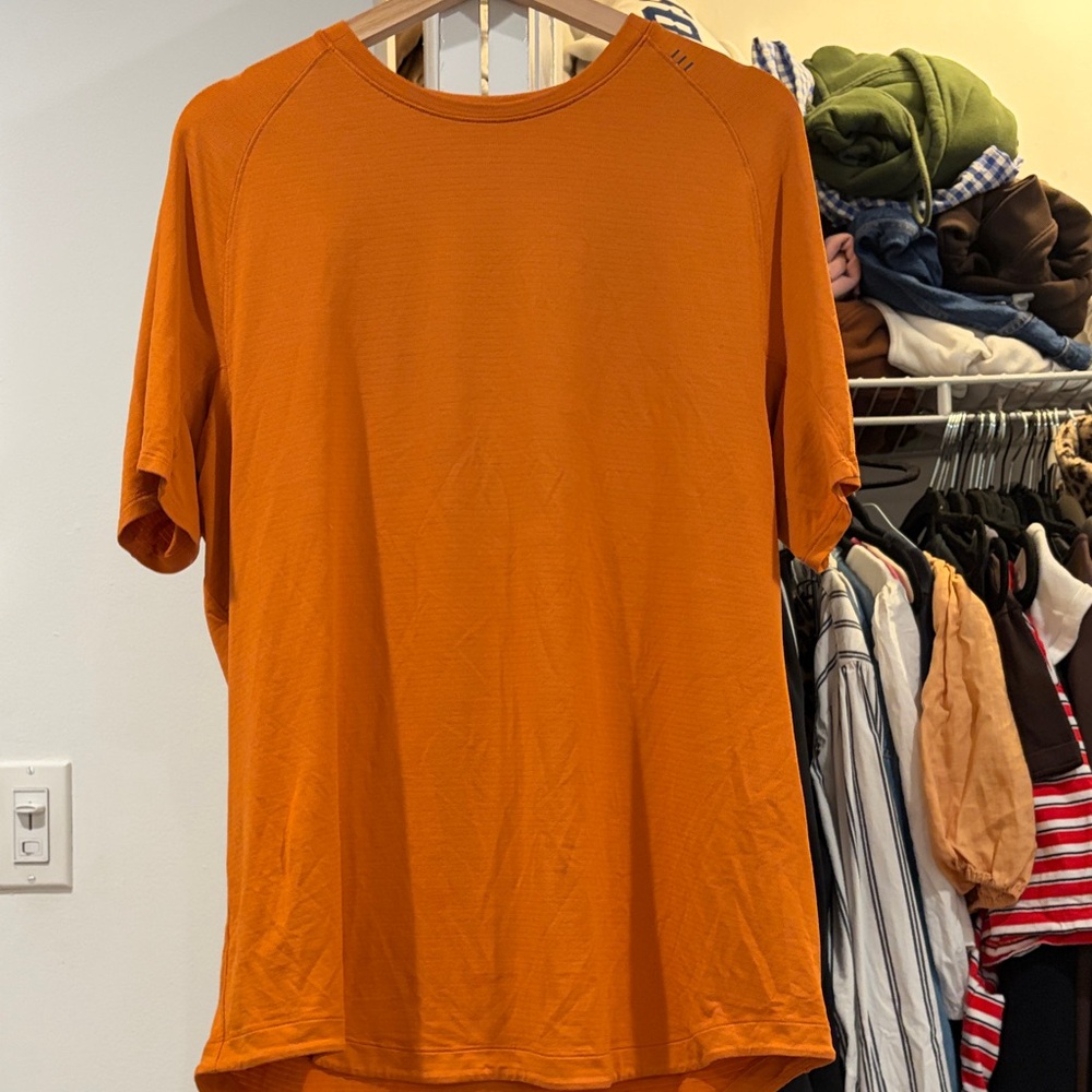 Men’s license to train shirt - lululemon